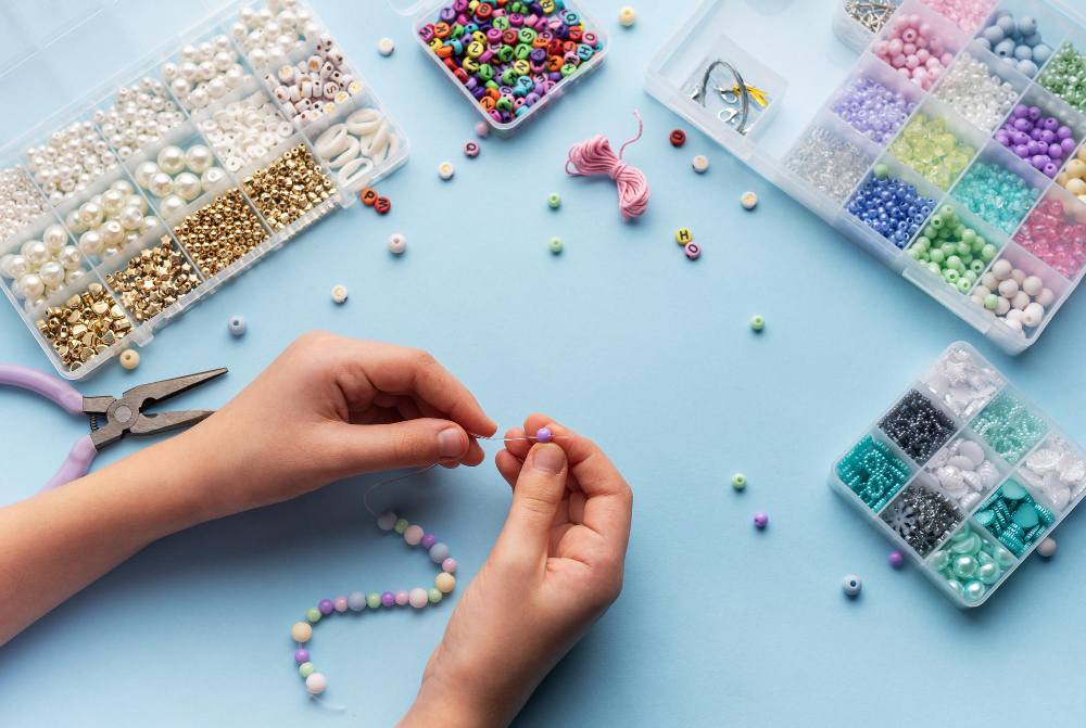 ร้อยลูกปัด (จันทร์ – ศุกร์) 80 ชั่วโมง