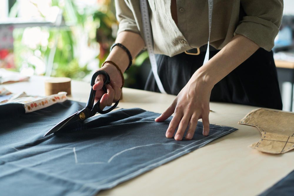 เสื้อผ้าสตรี 1 (จันทร์ – ศุกร์) 200 ชั่วโมง