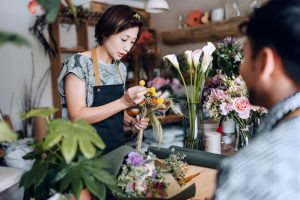 งานจัดดอกไม้ ใบตอง และแกะสลัก (เสาร์ – อาทิตย์) 48 ชั่วโมง