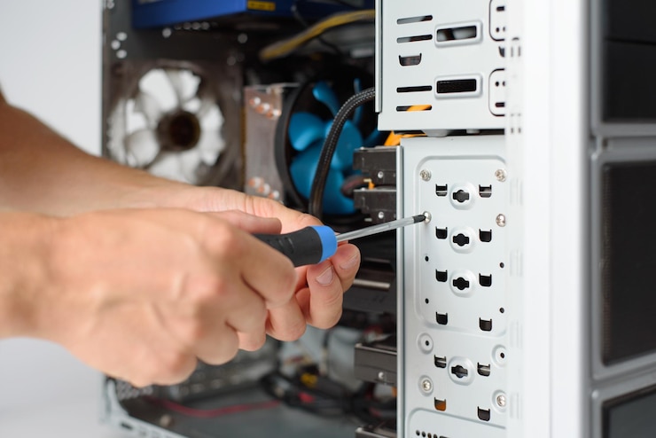 ช่างซ่อมคอมพิวเตอร์ (เสาร์ – อาทิตย์) 120 ชั่วโมง