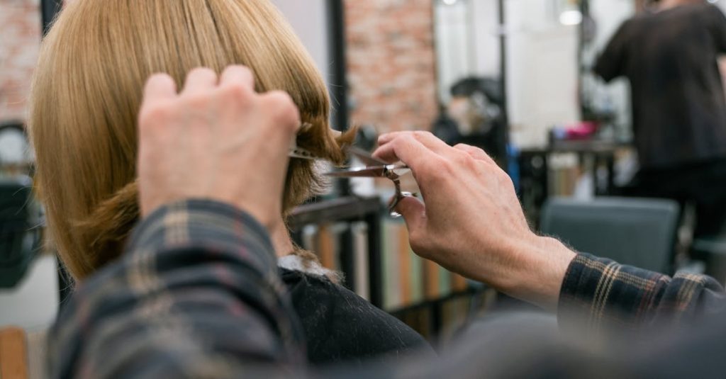 ซอยผมสตรี