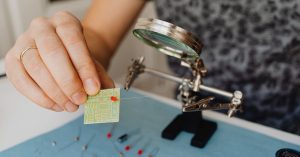 ซ่อมแซมและดัดแปลงเสื้อผ้า