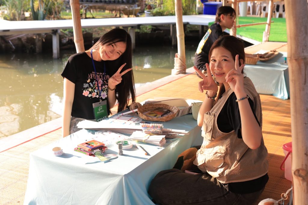 สำรวจป่าโกงกาง ชิมอาหาร 3 น้ำ ที่ย่านบางขุนเทียน